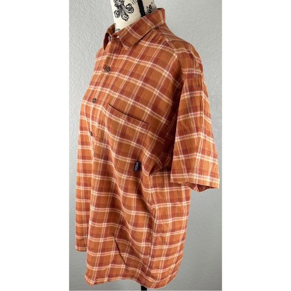 Patagonia Men’s Orange Plaid Short Sleeve Button Up Top, size Medium - Picture 3 of 10